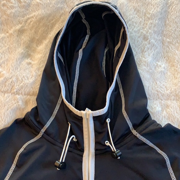 Ivory Ella S Black & White Zip Up Jacket Hooded - Picture 13 of 16